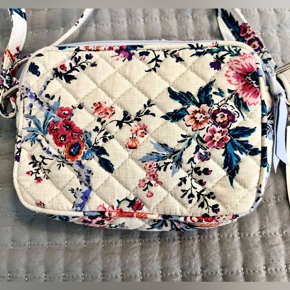 NWT Vera Bradley Cream Quilted Crossbody Bag with Floral Design